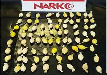 Karnından 80 poşet uyuşturucu çıktı