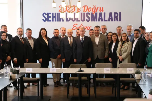 Son dakika: Milli Savunma Bakanı Hulusi Akar'dan "TSK'nın kimyasal silah kullandığı iddiası"na sert tepki: Yargı önünde hesap verecekler - 1