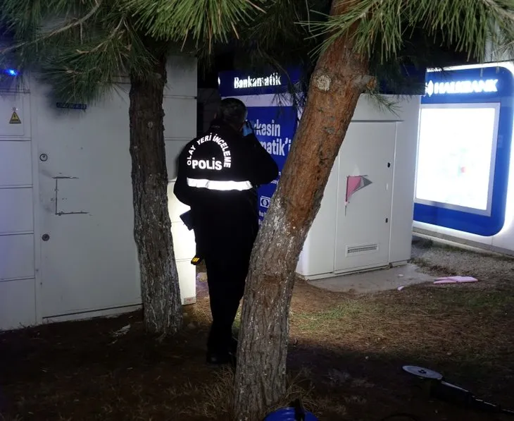 Hastane önündeki ATM’ye dadanan hırsızları hemşirenin dikkati önledi