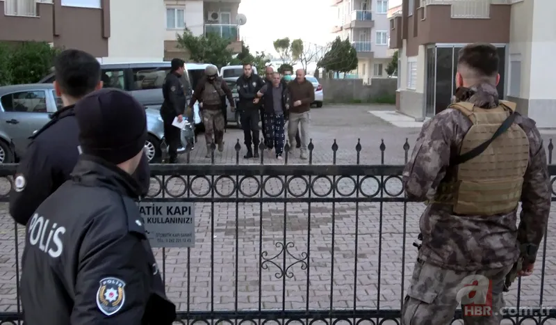 Antalya'da emekli astsubay dehşet saçtı! Birlikte yaşadığı kadını rehin aldı, 'Koronavirüslüyüm' diyerek polise tükürdü 1