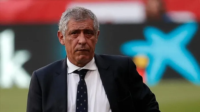 Beşiktaş Fernando Santos ile yollarını ayırdığını açıkladı