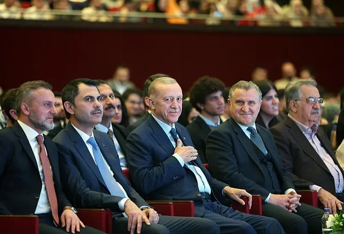 Başkan Erdoğan gençlerle buluştu! CHP'deki para kuleleri skandalı: Balya balya paralar Kandil'e kadar gidiyor - 2
