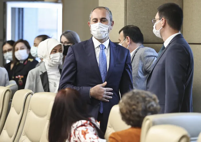 Son dakika: Adalet Bakanı Abdulhamit Gül’den kadına şiddete karşı net tavır: Gerekirse Anayasa’yı bile değiştiririz