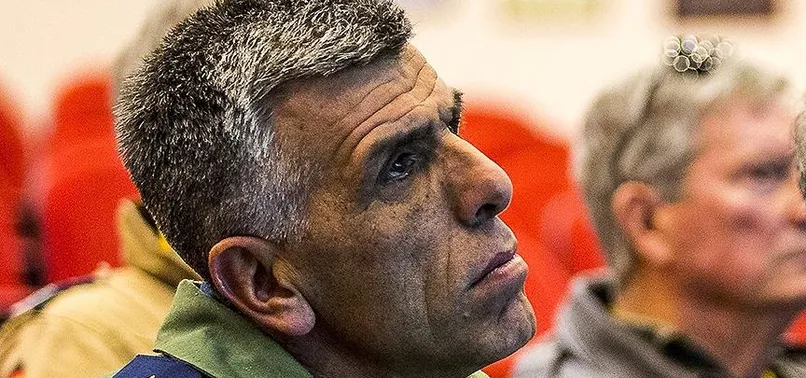 Darbe şüphelisi tümgeneral ABD'yi 9 kez aramış
