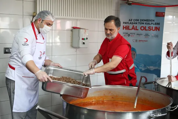 Kızılay ramazanda ihtiyaç sahiplerini unutmadı