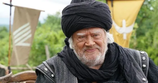 Son dakika: Cüneyt Arkın Kuruluş Osman'a bu sahneyle damga vurmuştu! Fahrettin Cüreklibatır'ın vefatıyla akıllara geldi - 4