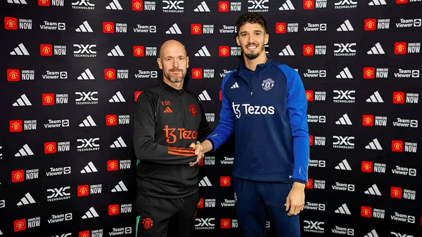 Manchester United’da kale Altay Bayındır’ı çağırıyor