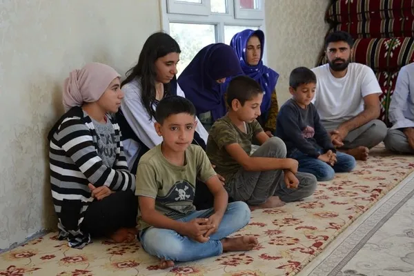 sanliurfada-soy-isim-benzerligi-kabuslari-oldu-160-kisi-koylerini-terk-etti-1634019675891.jpg Şanlıurfa'da soy isim benzerliği kabusları oldu: 160 kişi köylerini terk etti - 1