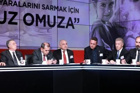 Spor camiası Omuz Omuza ekranlarda buluştu! Depremin yaralarını sarmak için dev bağış gecesinde 845,7 milyon TL toplandı