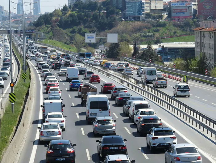 Son dakika: 82 saatlik kısıtlama öncesi İstanbul'da trafik kilit - 4