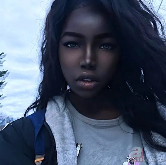 Gören oyun karakteri sandı! Gözlerinin rengi hayran bıraktı 2