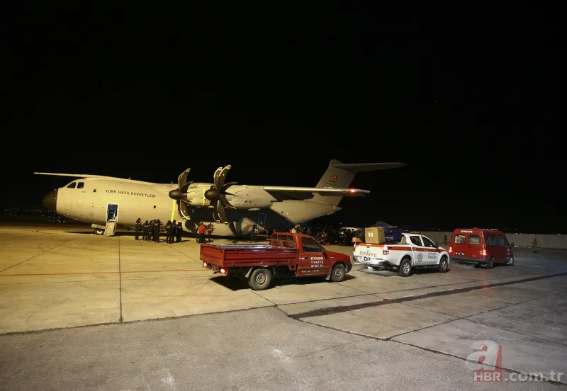 Son dakika: Deprem yardımları askeri kargo uçaklarıyla bölgeye gönderiliyor 15