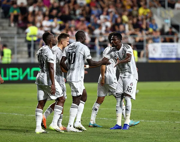 1693499049771.jpg Aboubakar varsa sorun yok! Beşiktaş 1-0 Dinamo Kiev (MAÇ SONUCU) - 3