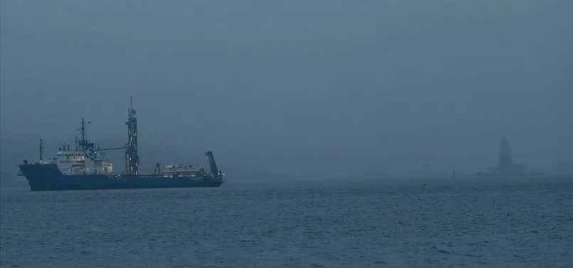 İstanbul Boğazı çift yönlü trafiğe kapatıldı