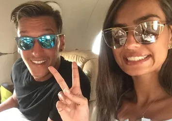 Amine Gülşe ile Mesut Özil'in düğünü şatoda!