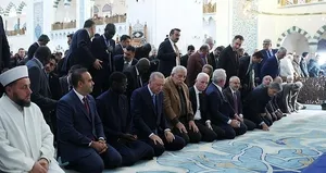 Erdoğan cuma namazını Çamlıca Camisi’nde kıldı