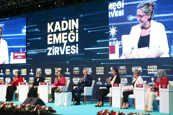 Son dakika: Başkan Erdoğan’dan Kadın Emeği Zirvesi’nde önemli açıklamalar | Çocuk istismarı üzerinden siyaset yapan Kılıçdaroğlu’na sert çıktı