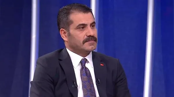 a-haber-muhabirine-yapilan-saldirida-tepkiler-cig-gibi-basina-ozgurluk-nerede-1705694192104.jpg A Haber muhabirine yapılan saldırıda tepkiler çığ gibi! Basına özgürlük nerede? - 3