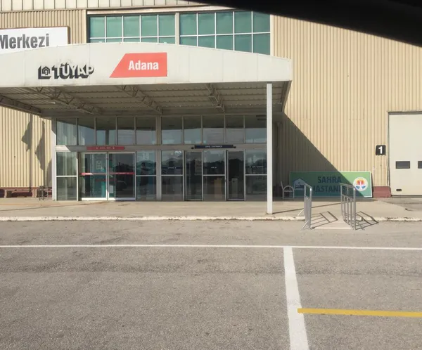 CHP’nin sözde sahra hastanesi düğün salonu oldu! Adana Büyükşehir Belediye Başkanı Zeydan Karalar oğlunun düğününü yaptı | Kılıçdaroğlu ile Akşener de şahit oldu