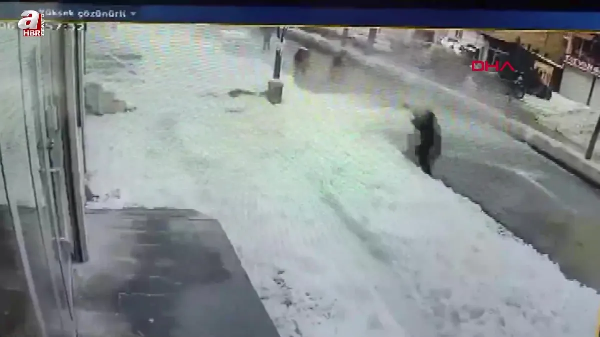 Çatıdan üzerine kar kütlesi düşen Ayşe hayatını kaybetti
