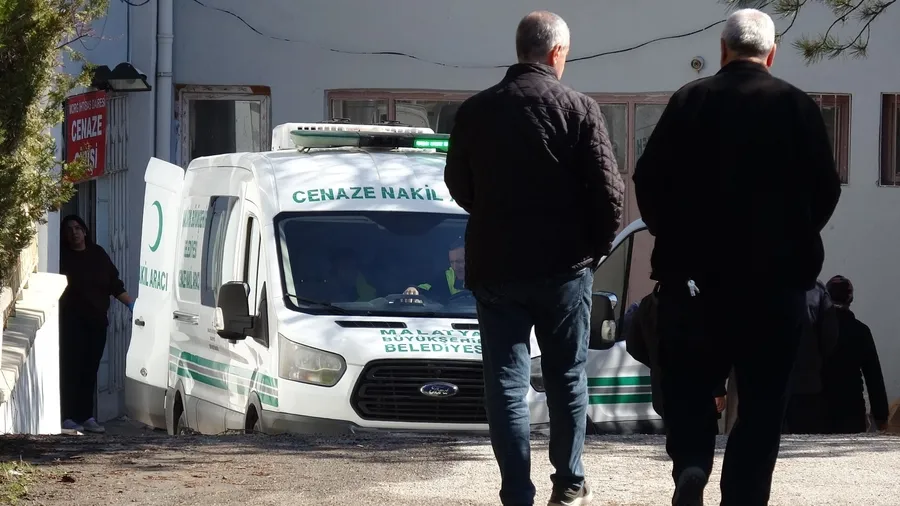 malatyada-kan-donduran-olay-baba-ogul-tartismasi-cinayetle-sonlandi-1772993437234.jpg Malatya'da kan donduran olay! Baba-oğul tartışması cinayetle sonlandı - 1