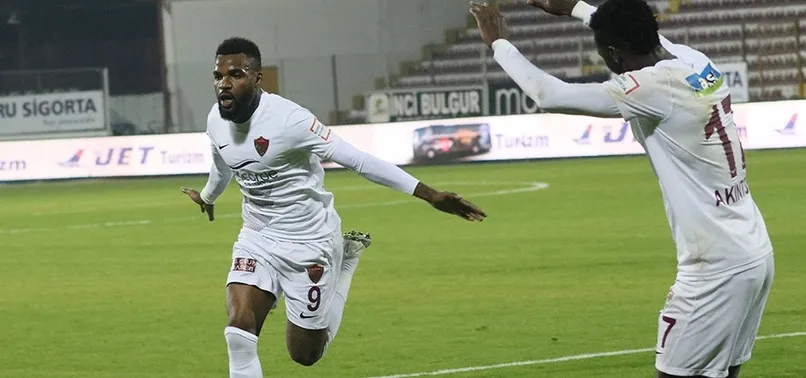 Aaron Boupendza için istenen bonservis bedeli oldu! Süper Lig'in yıldız ismine teklif yağıyor