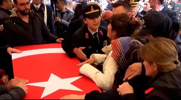 ugur-isilak-secim-paylasimi-safim-turkiye-oyum-erdogana-gozleri-dolduran-klip-1683977952077.jpeg Uğur Işılak'tan seçim paylaşımı: Safım Türkiye Oyum Erdoğan'a! Gözleri dolduran klip - 1