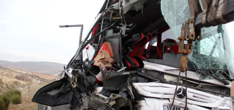 Gaziantep'te yolcu otobüsü devrildi: 5 yaralı