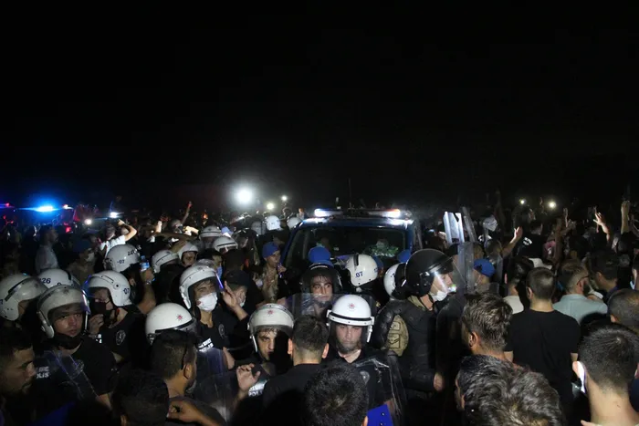 Yangın çıkarma iddiası mahalleyi ayaklandırdı! Manavgat'ta gergin anlar - 1