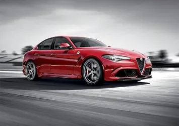 Heyecanla beklenen Alfa Romeo Giulia Türkiye’de