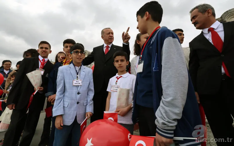 TCG Anadolu demir aldı! Başkan Erdoğan'ı selamladı! Boğaz'da tarihi anlar 23