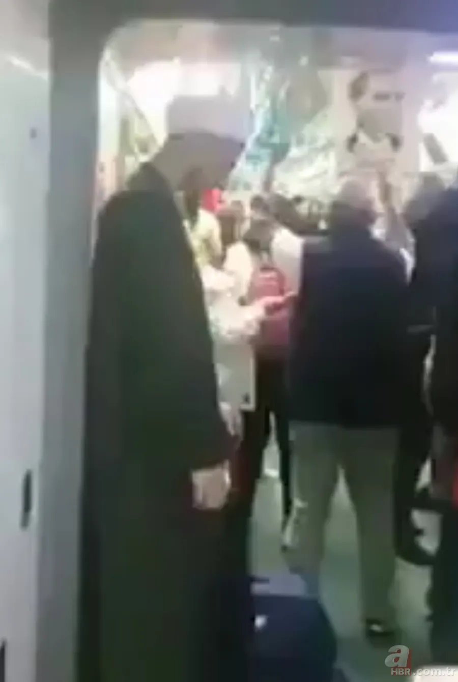 29 Ekim kutlamalarındaki metro tacizine tepki çığ gibi büyüyor 2