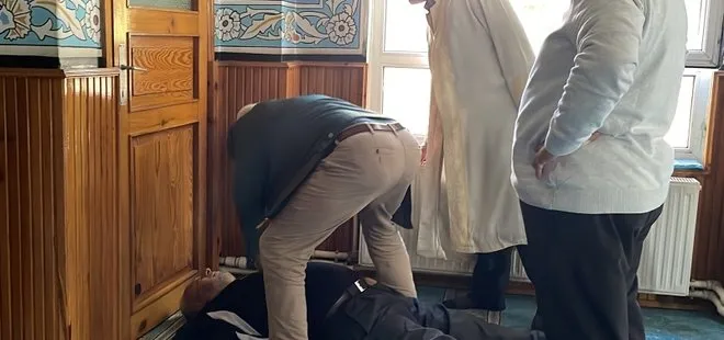 İstanbul’da camide fenalaştı cemaatin kalp masajıyla hayatta kaldı!