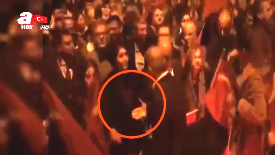 Tunç Soyer’in eşi Neptün Soyer’den tepki çeken hareket