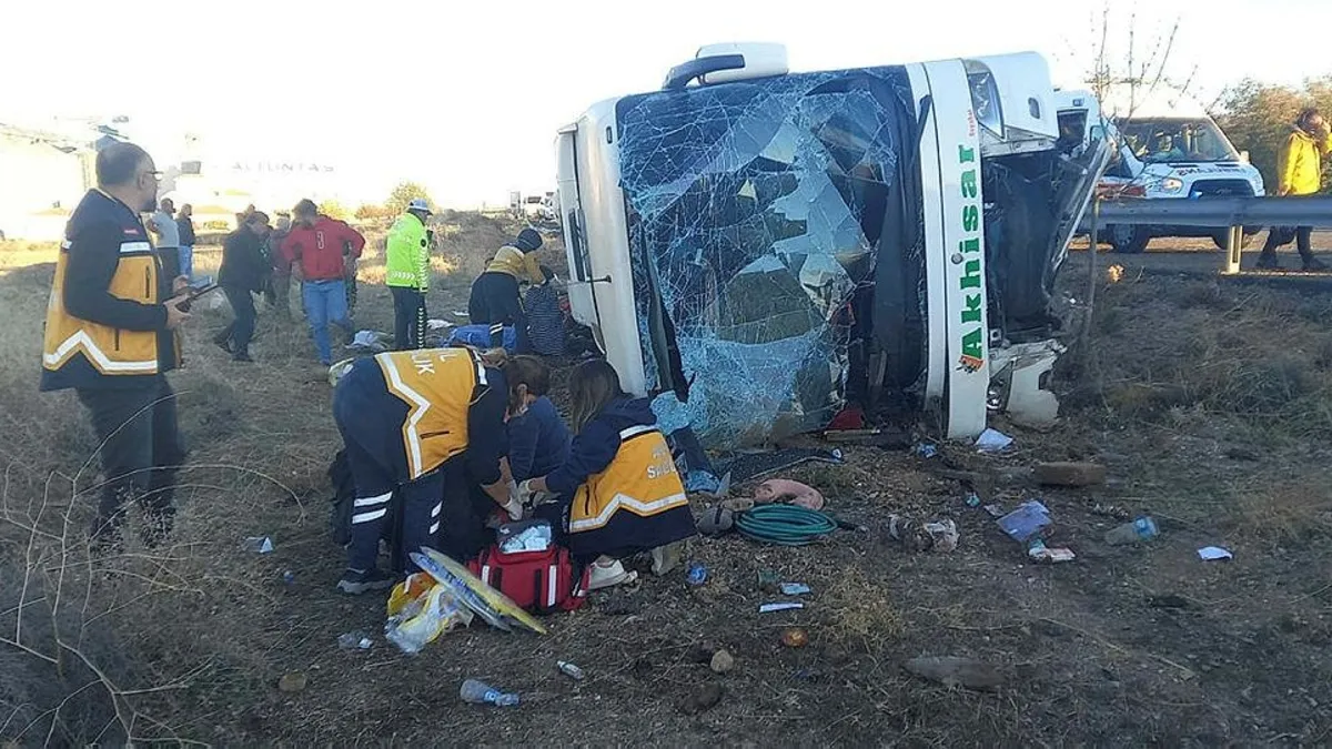 CANLI | Aksaray- Ankara kara yolunda otobüs devrildi! Ölü ve yaralılar var | Şoför tutuklandı