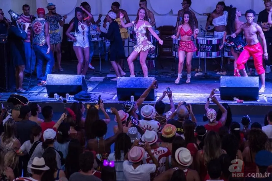 Dünyanın en tanınmış karnavalı Brezilya'da başladı 16