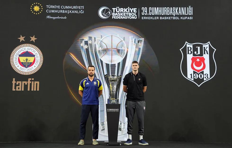 1790090216961.jpg Cumhurbaşkanlığı Kupası'nda dev derbi: Fenerbahçe ve Beşiktaş karşı karşıya - 1