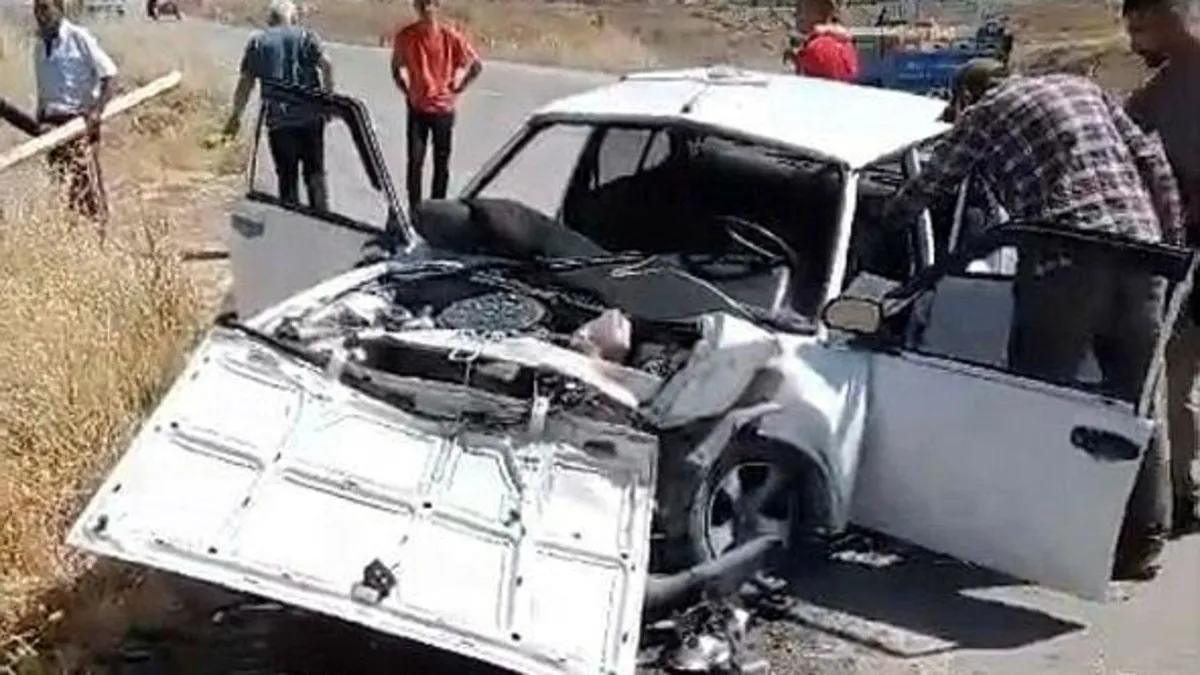Elazığ'da ölümlü kaza! Araç hurdaya döndü