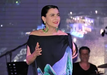 Şevval Sam, İstanbul'u terk etti