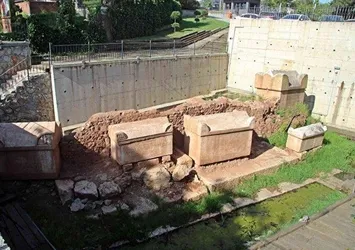 Konuşan mezar bulundu! Dünyada bir ilk olma özelliği taşıyor | Kocaeli'de şaşırtan olay