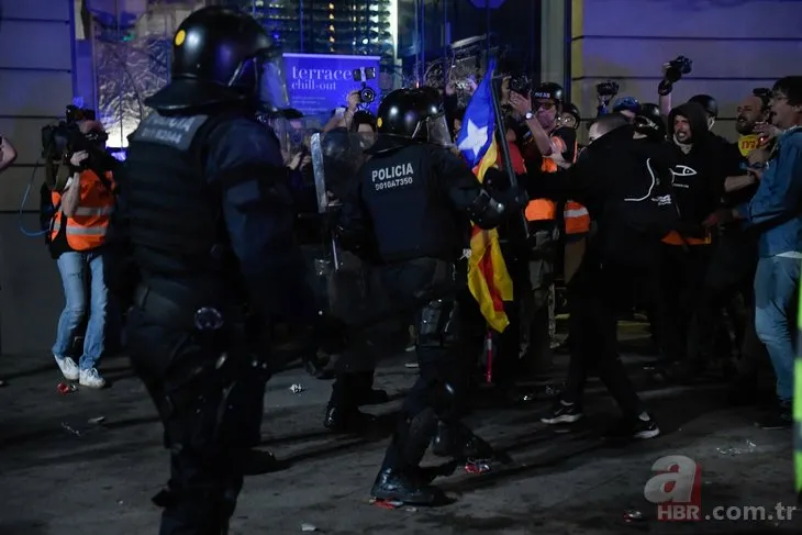 İspanya’da ayrılıkçıların gösterisine polis müdahalesi! Sokaklar savaş alanına döndü
