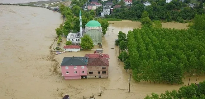 Düzce'deki sel felaketinde 2 kişinin daha cansız bedeni bulundu - 1