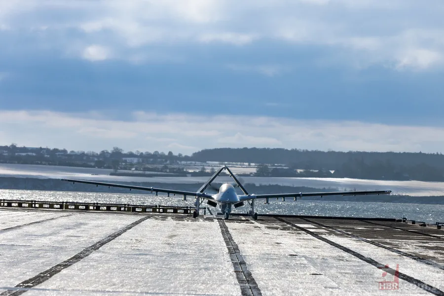 Yunan basını yazdı: Bayraktar TB3 NATO tatbikatında tarih yazdı! TCG Anadolu’dan ilk operasyonel gösterim 8