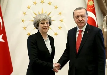 Sömürge medyaya Theresa May şoku