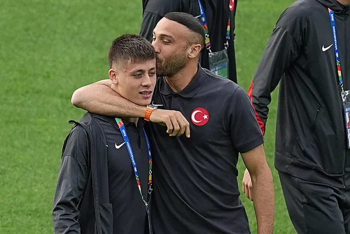 Kadıköy’ün yeni paşası Tosun Paşa! Fenerbahçe Cenk Tosun transferini bitirdi! İşte 2 yıllık maliyeti...