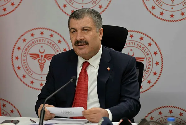 Cem Yılmaz’ın önerisine Sağlık Bakanı Fahrettin Koca’dan yanıt