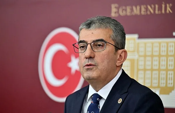 Makam aracı saltanatı! CHP Milletvekili Gökhan Günaydın İBB’nin aracını bırakmadı