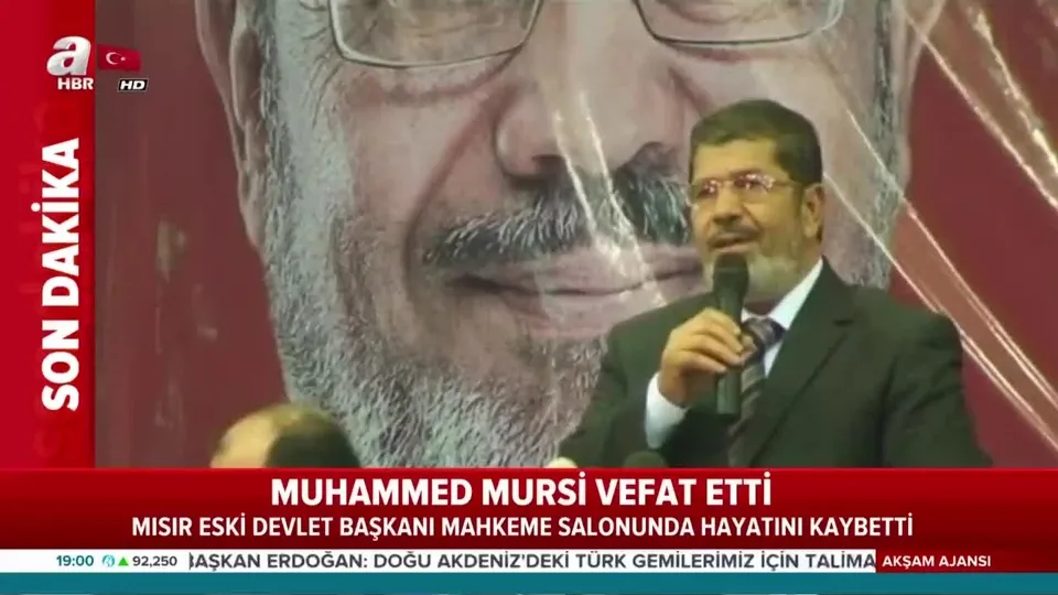 Muhammed Mursi mahkeme salonunda şehit oldu | Video