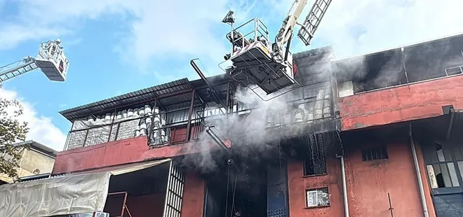 Başakşehir'de plastik fabrikasında yangın