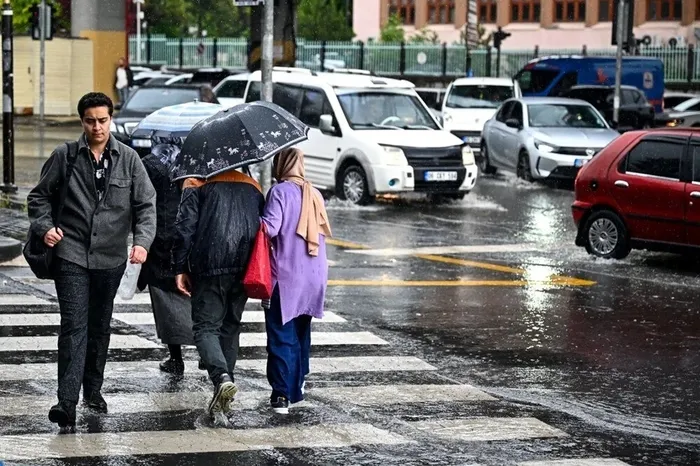 Meteoroloji son hava durumu | 9 il için sarı kodlu uyarı: Sağanak yağış kapıda - 3